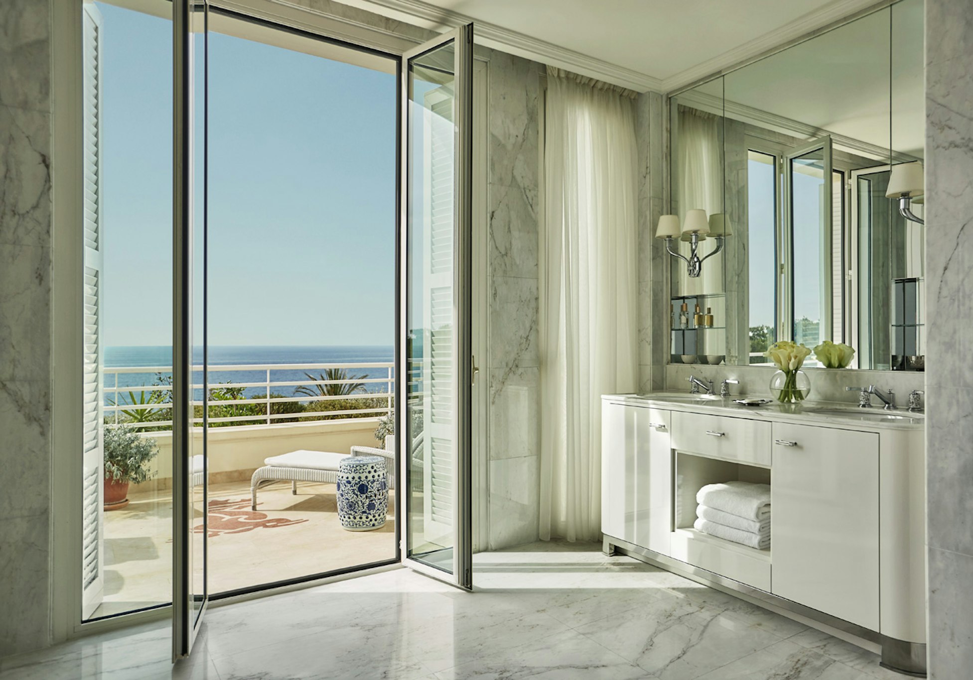 Grand Hotel du Cap-Ferrat, a Four Seasons Hotel 84/85