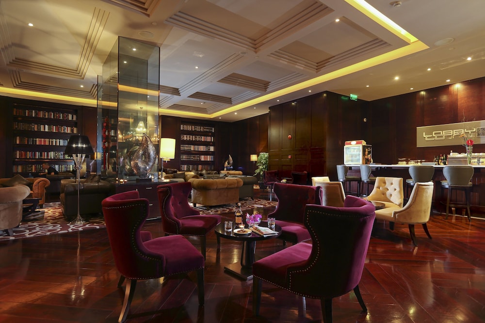 Royal International Hotel 46/60