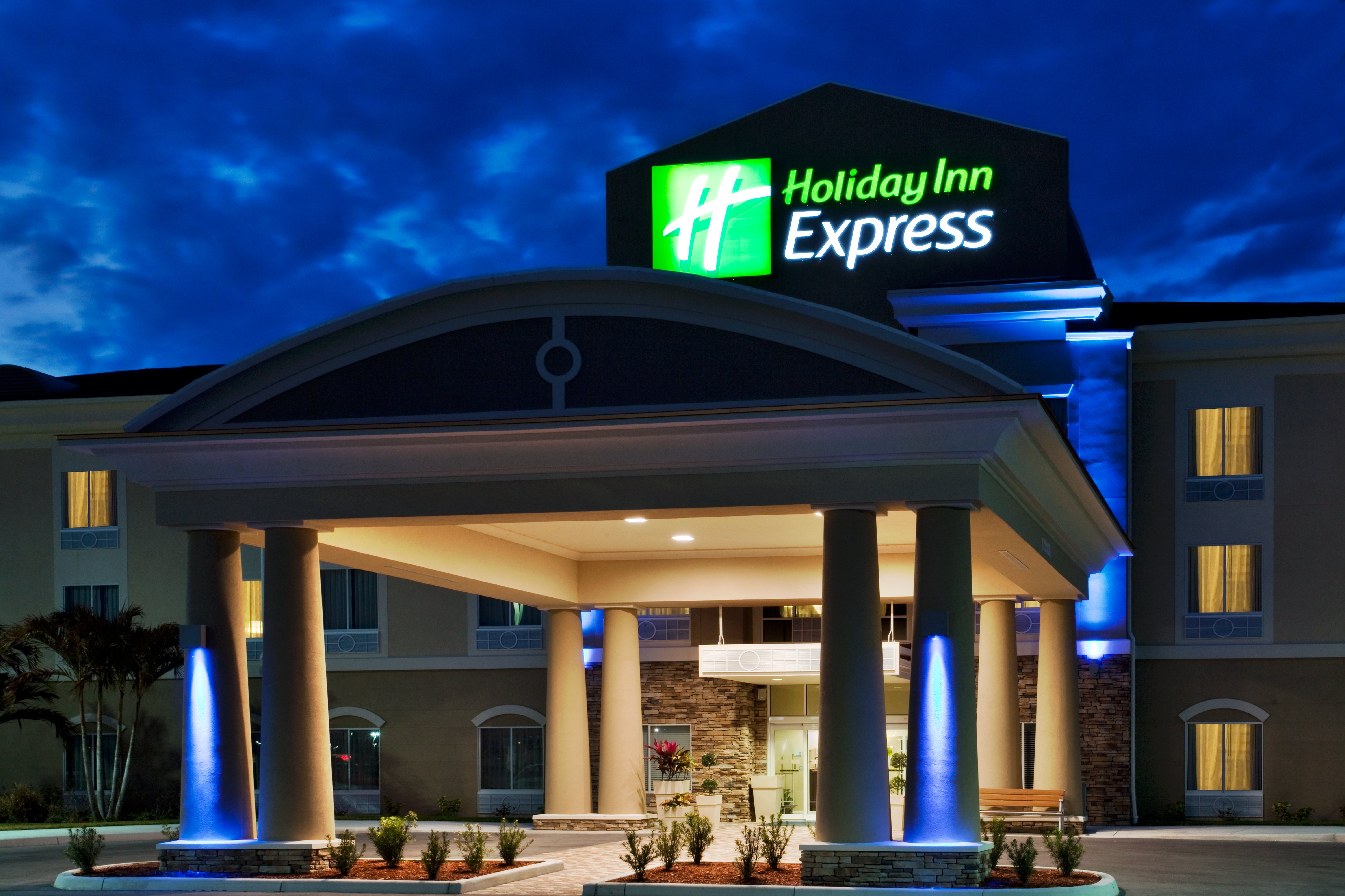 Holiday Inn Express Lake Wales N-Winter Haven in LAKE WALES - FL