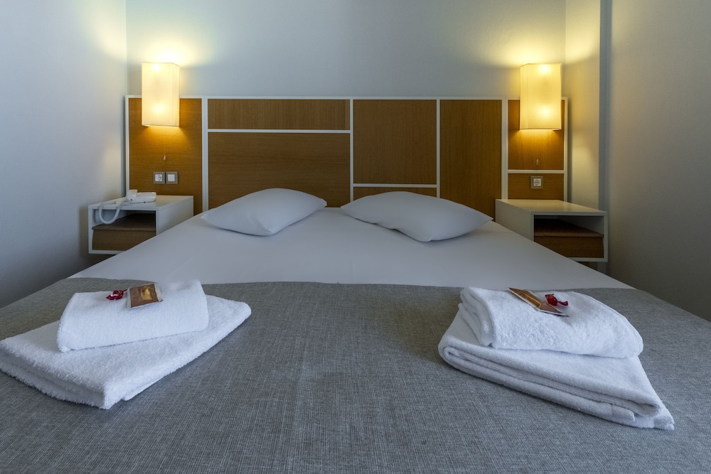 Fedriades Hotel 27/77