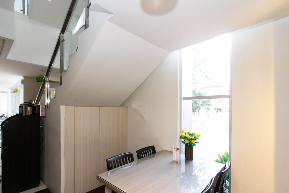 Hotel 88 Embong Kenongo 32/71