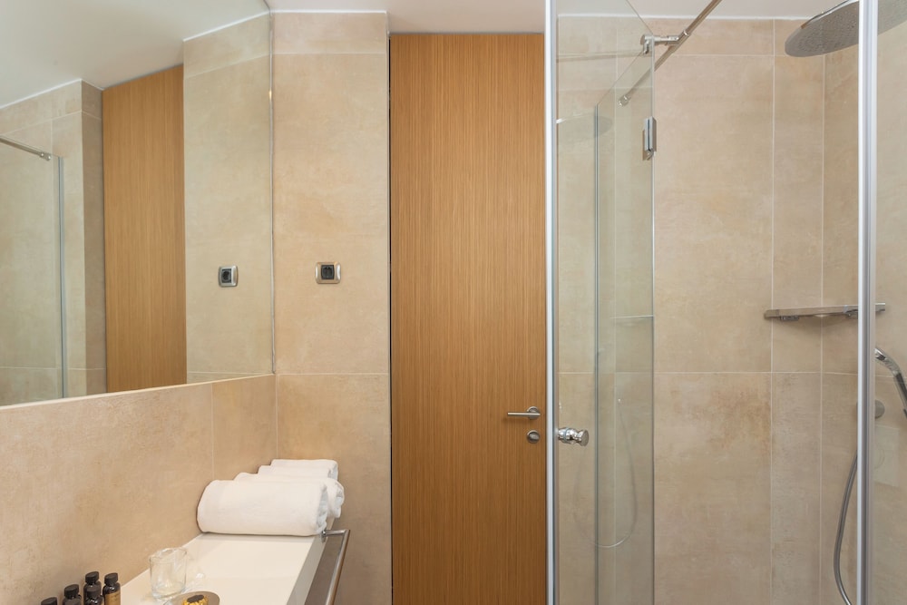 Golden Rays Luxury Apartments 48/50