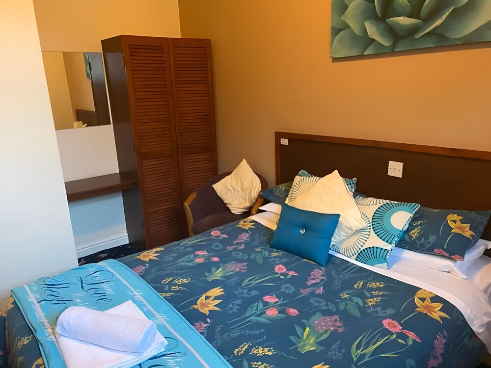 OYO Baytree Lodge 14/33