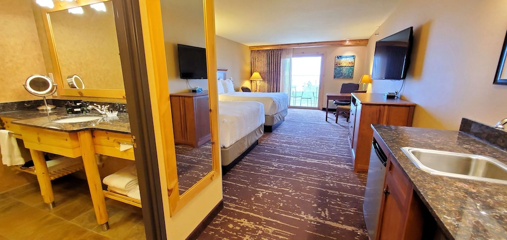 Best Western Premier The Lodge On Lake Detroit 23/35