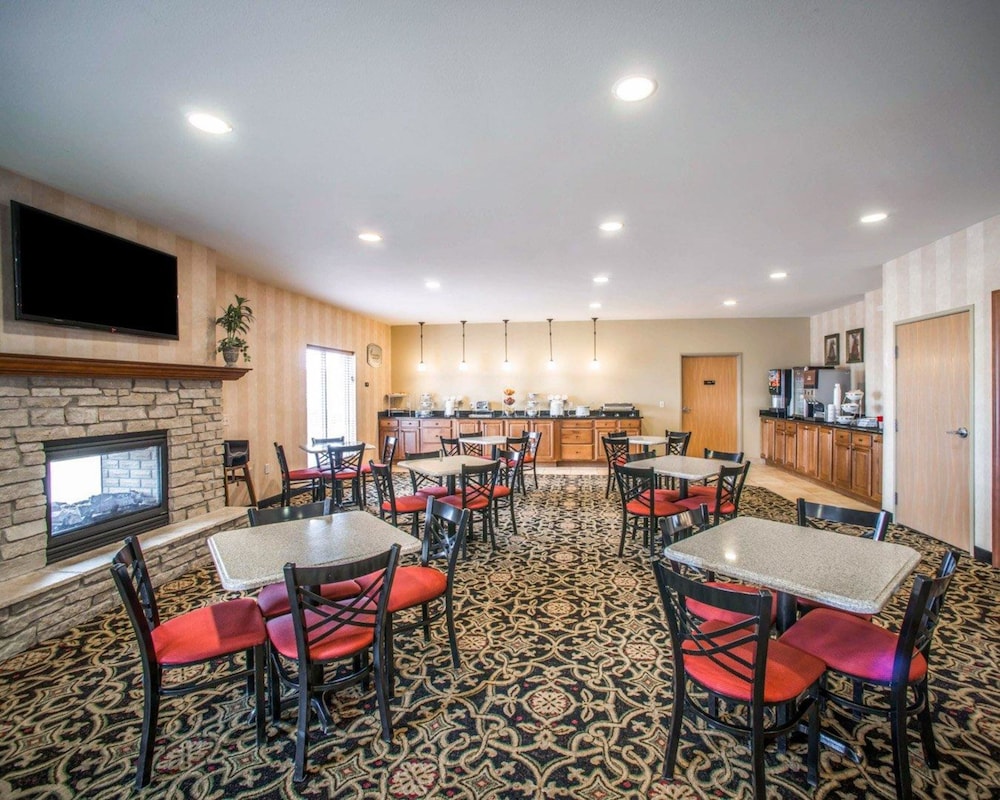 Sleep Inn & Suites Washington near Peoria 43/45