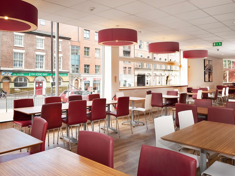 Travelodge Manchester Central 26/37