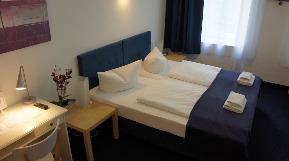 COMFORT, DOUBLE BED