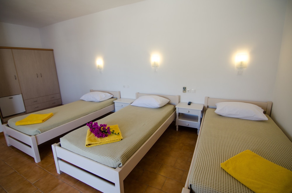 Golden Sun Hotel 29/56