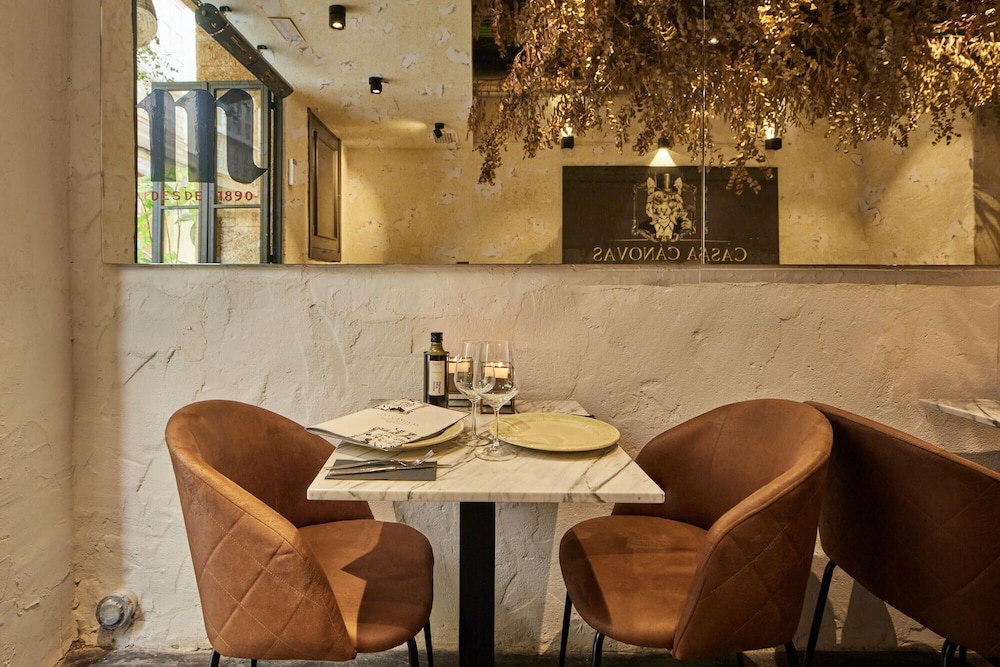 Casa Canovas Boutique Hotel 36/50