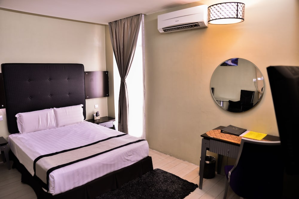 Shervinton Executive Boutique Hotel 26/60