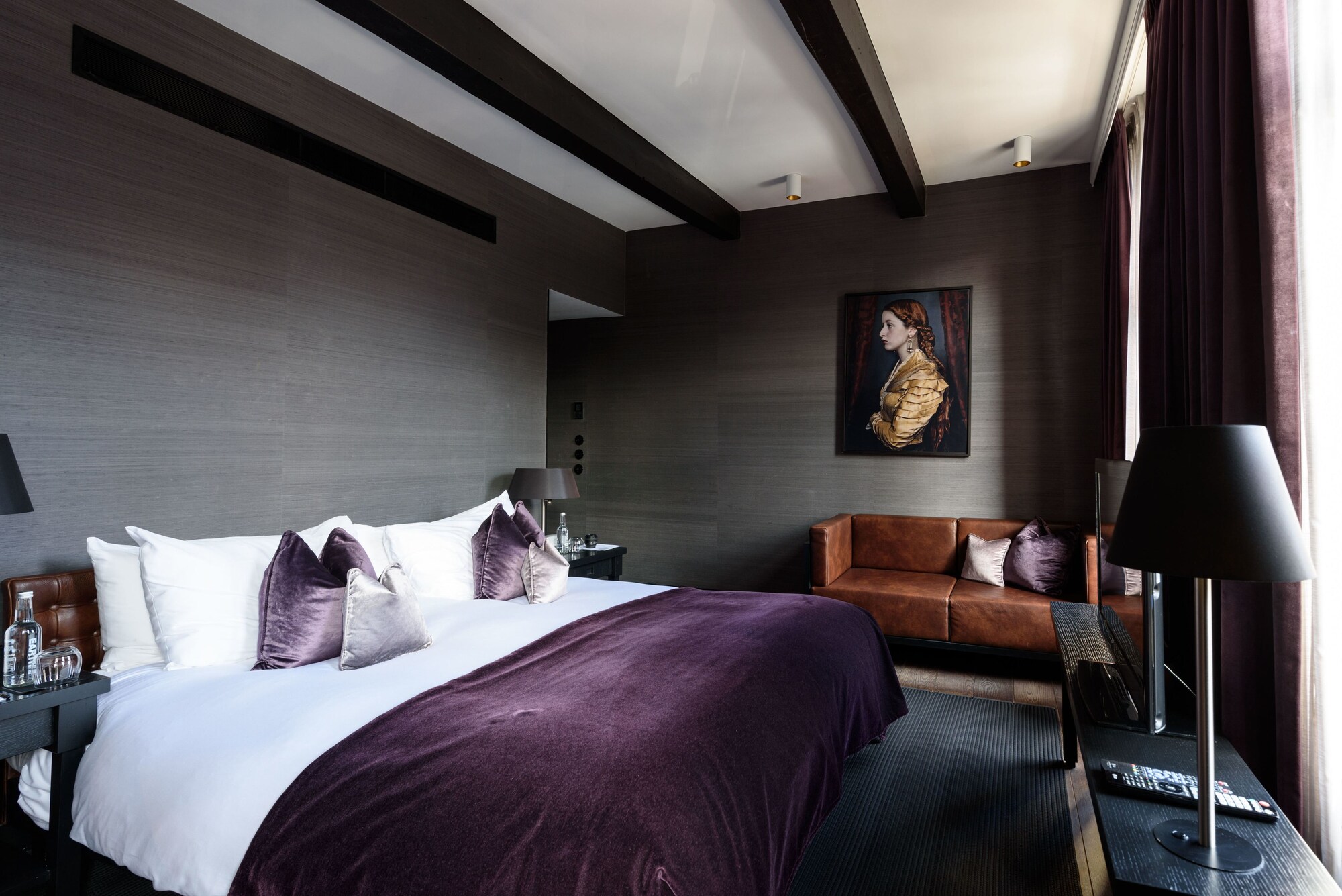 SUPERIOR, KING BED