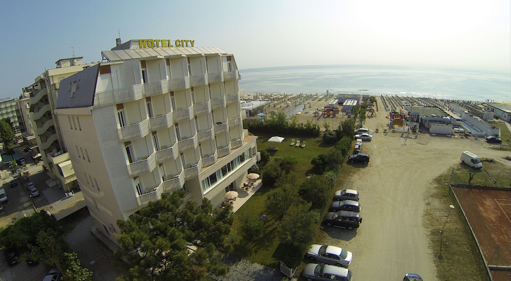 Hotel City Beach Resort 2/53