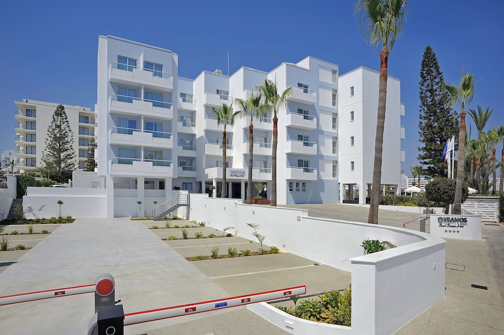 Okeanos Beach Boutique Hotel 29/39