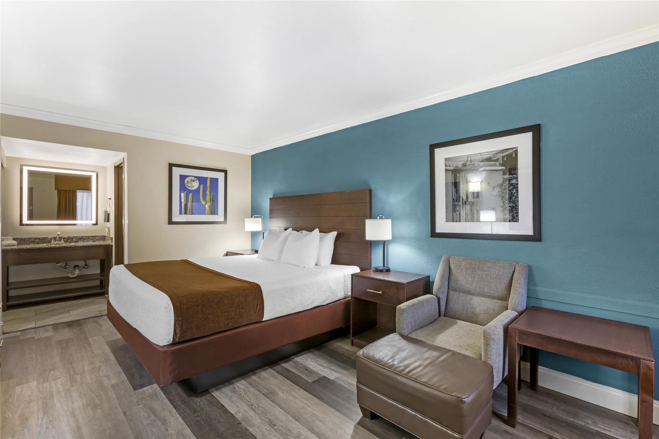 Best Western InnSuites Tucson Foothills Hotel & Suites 10/21