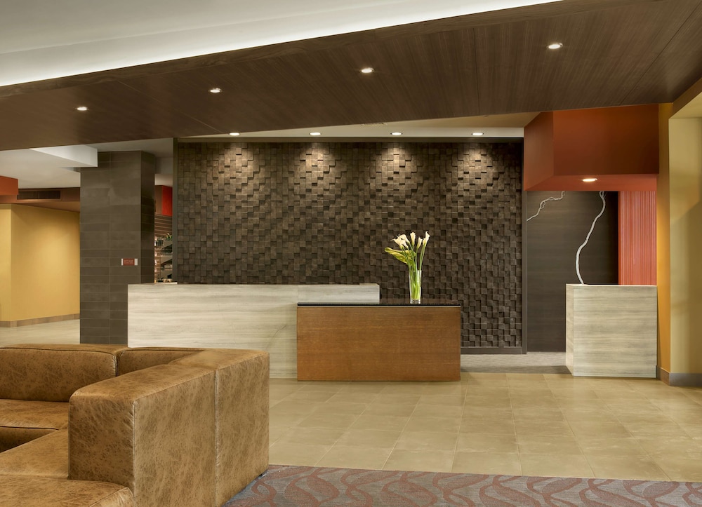 Lobby at The Broadway Columbia A Doubletree By Hilton, COLUMBIA - MO