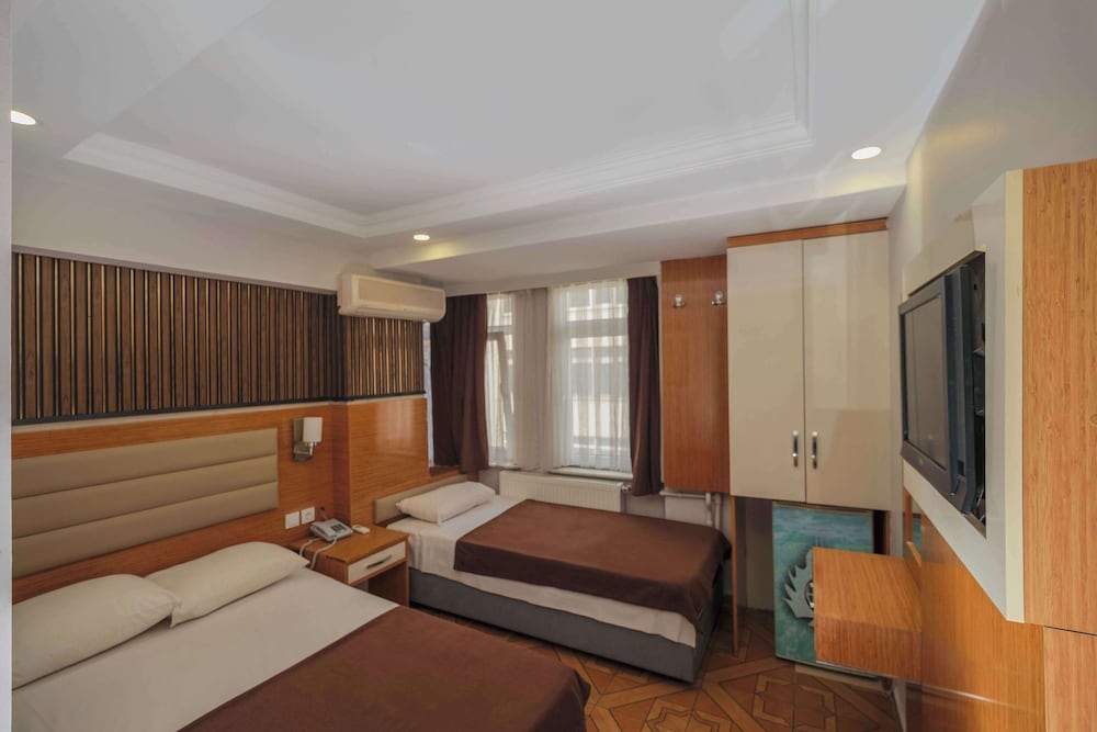 Ozbek Hotel 28/64