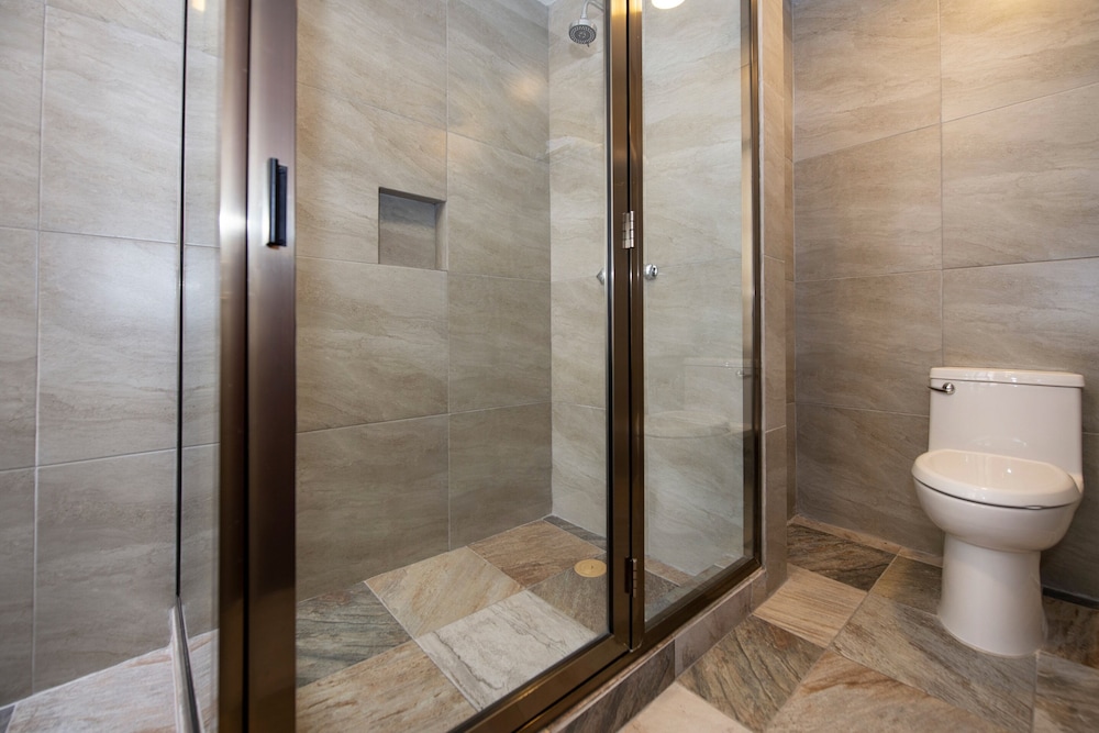 Hotel Senorial 45/50