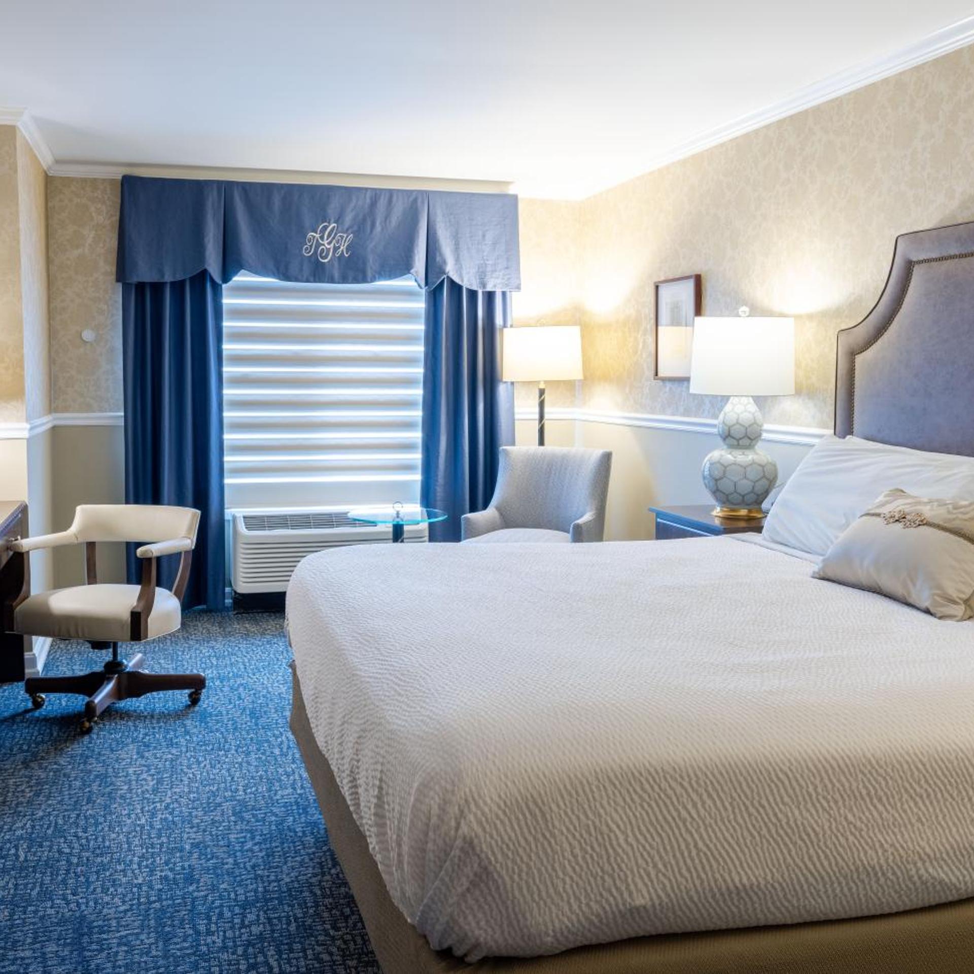 Room, Queen Bed