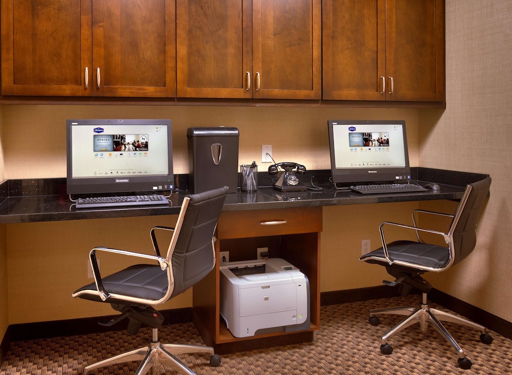 Hampton Inn Omaha/West Dodge Road (Old Mill) 41/50