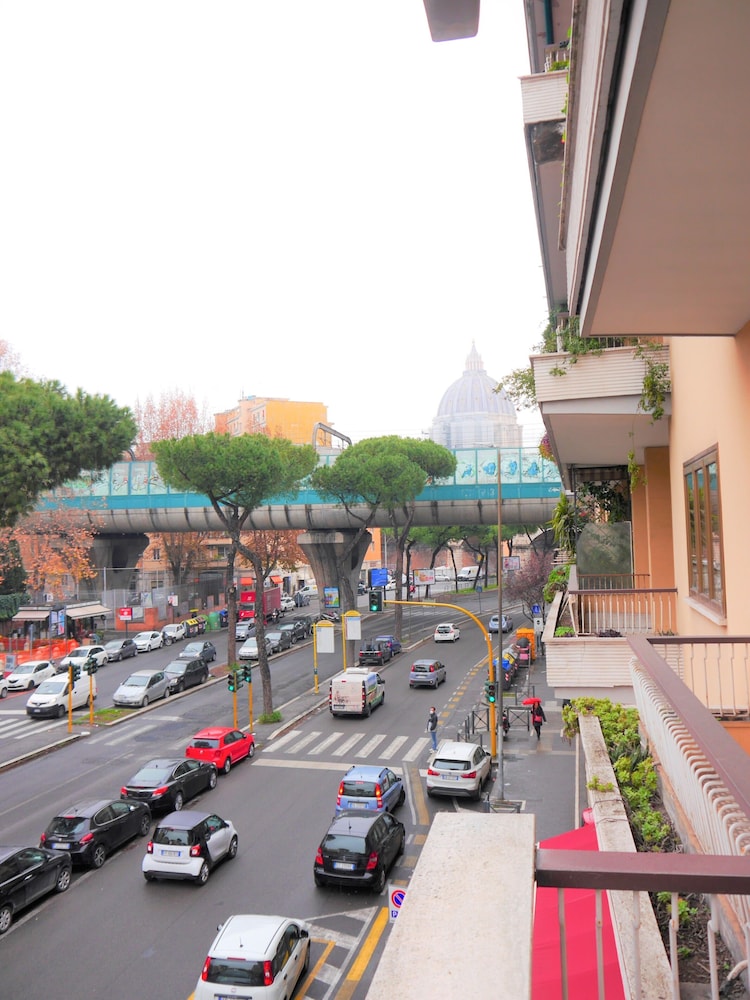 Hotel San Pietro 48/50