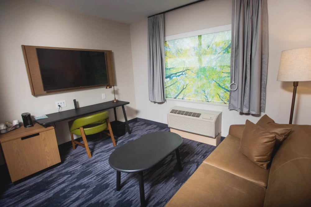 Fairfield Inn Suites Philadelphia Broomall Newtown Square 30/49