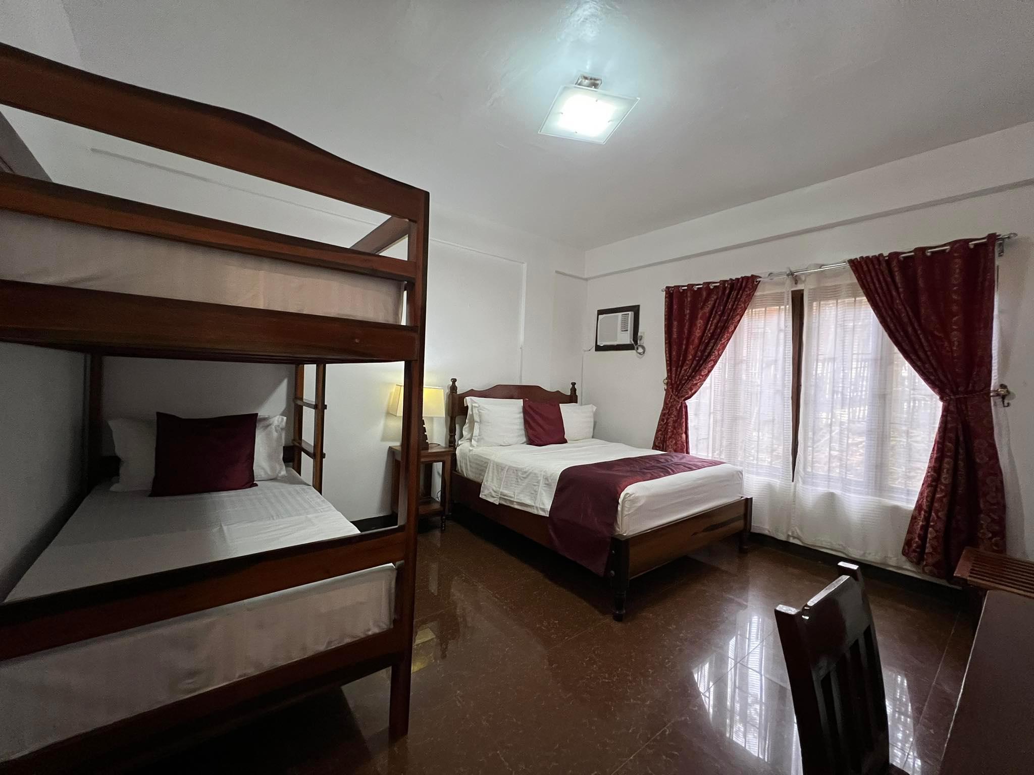 Family, Bunk Bed, Queen Bed, Forest Building