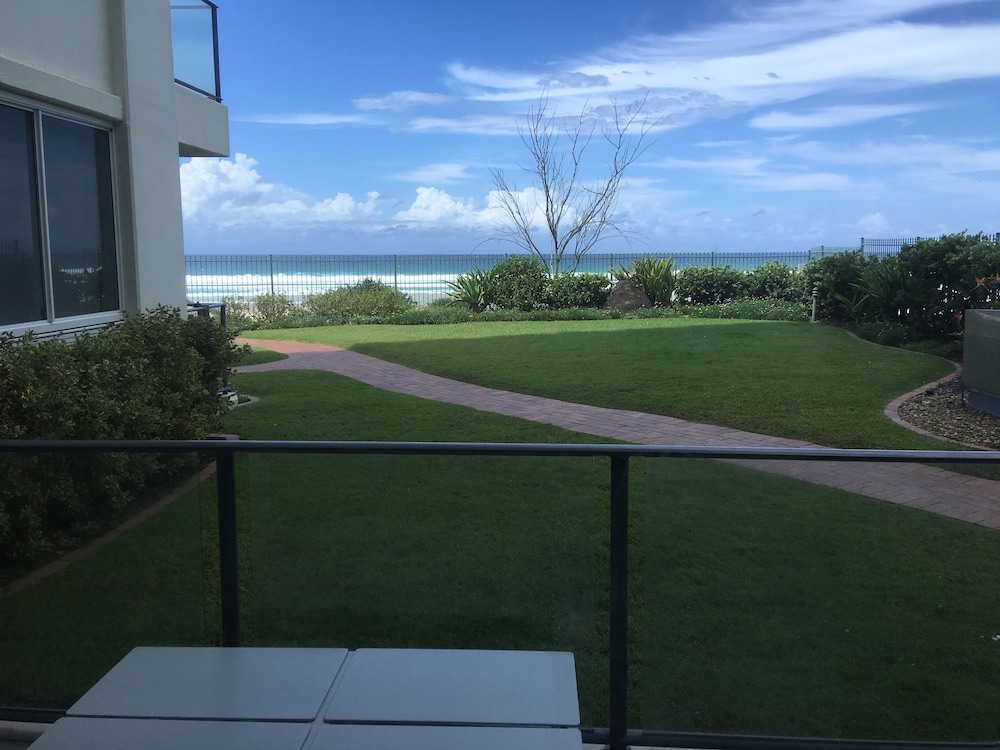 The Penthouses 24/27