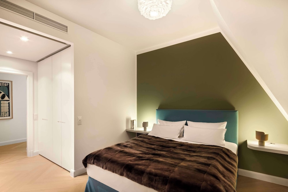 Lux 11 Berlin Mitte 10/60