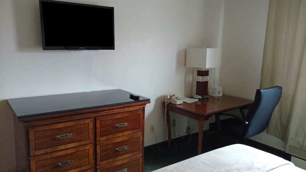 Americas Best Value Inn Zumbrota 19/21