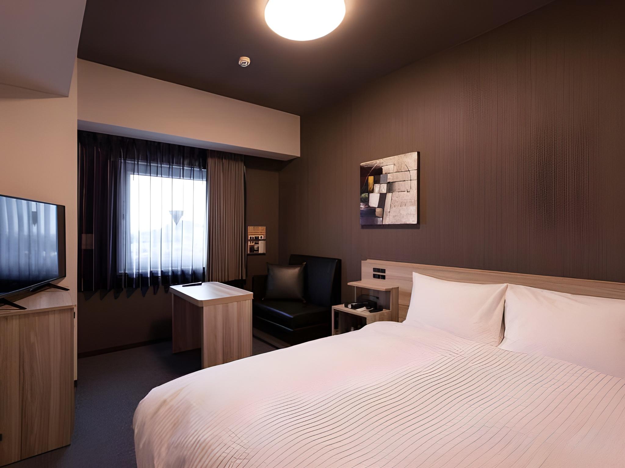 Semi Room, Semi Double Bed, Electronic Cigarette Only, Smoking