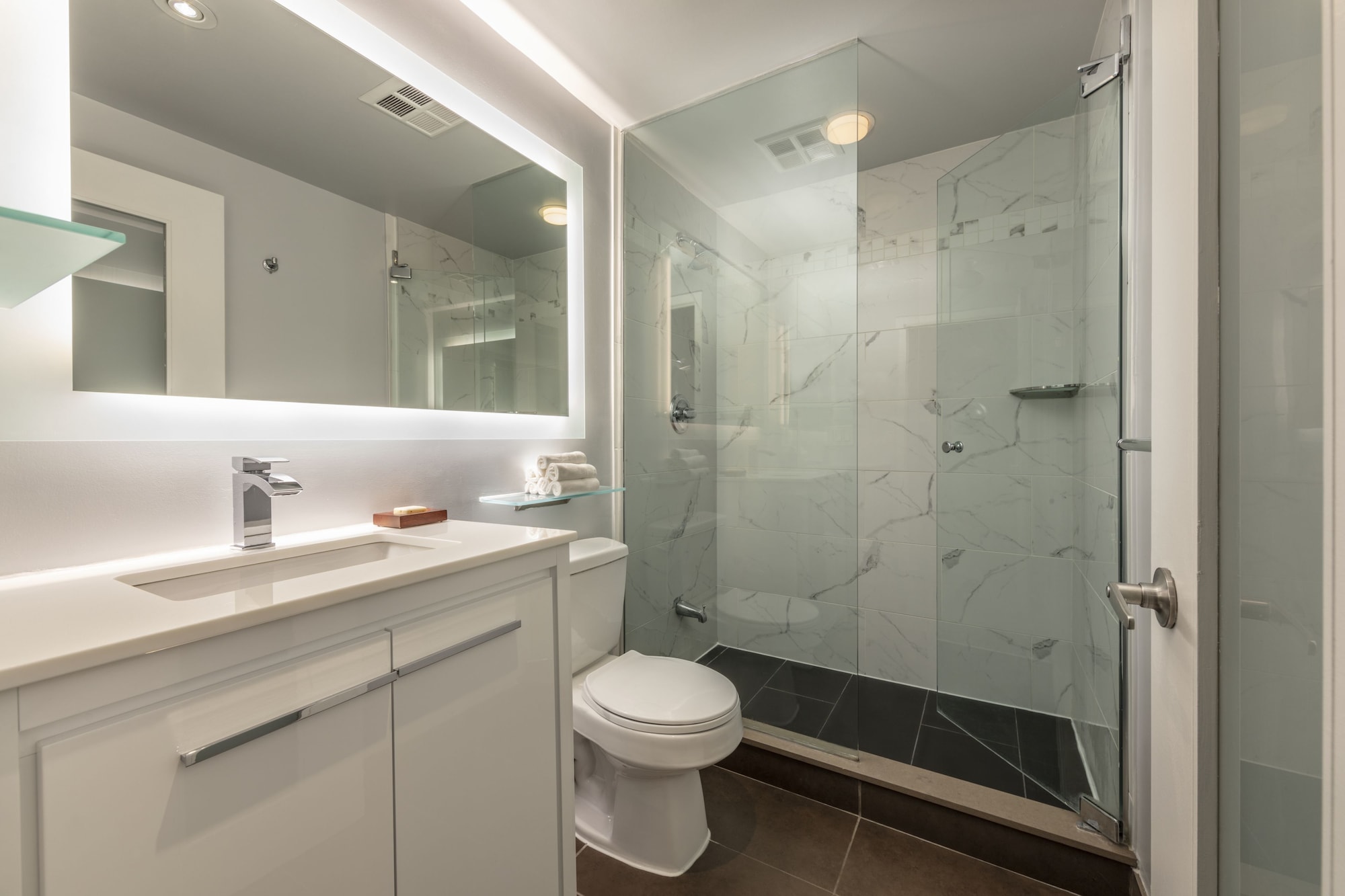 1 BEDROOM, JUNIOR