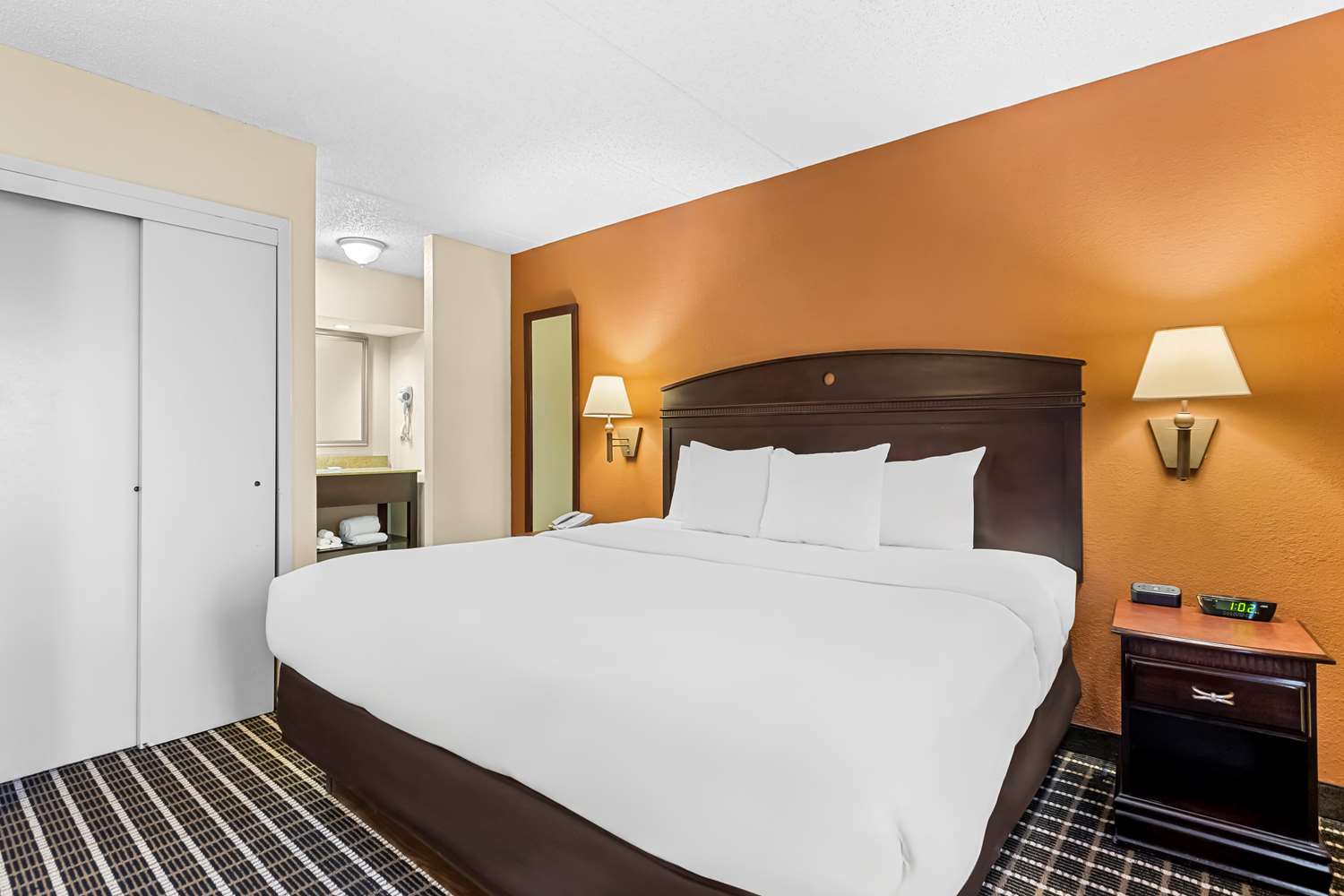 Upgrade, Suite, King Bed