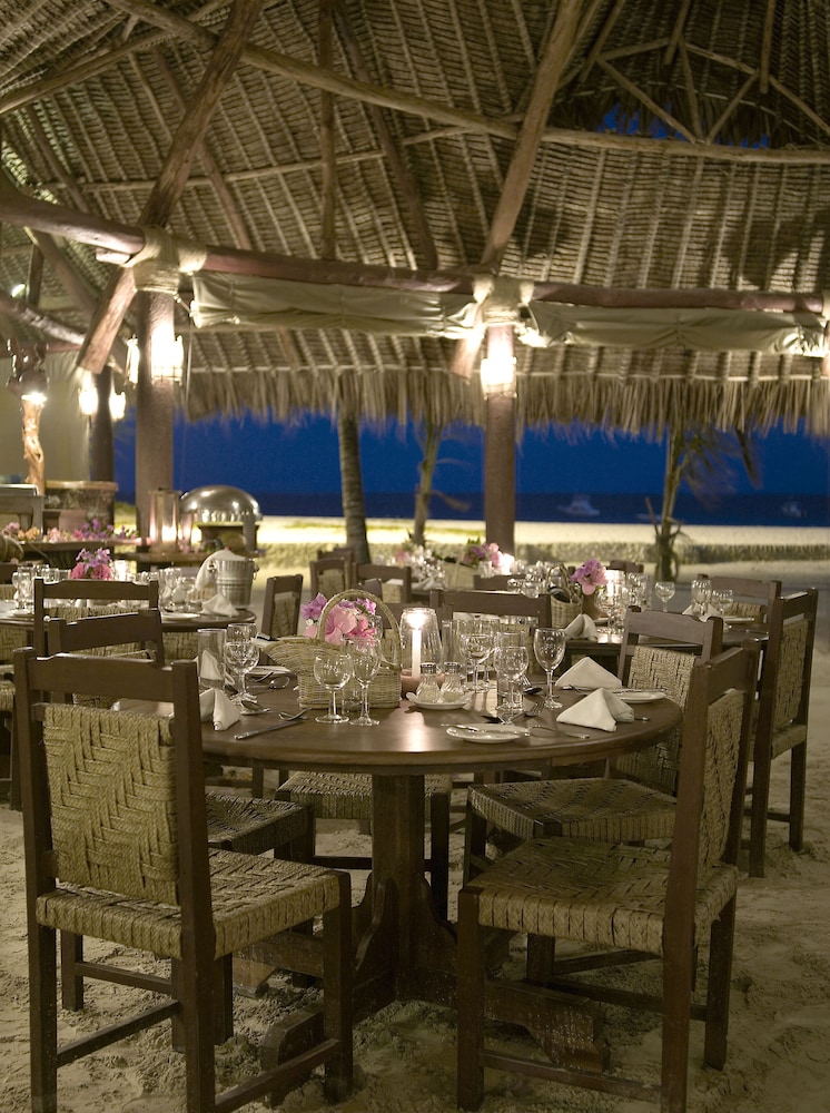 Pinewood Beach Resort and Spa 29/50