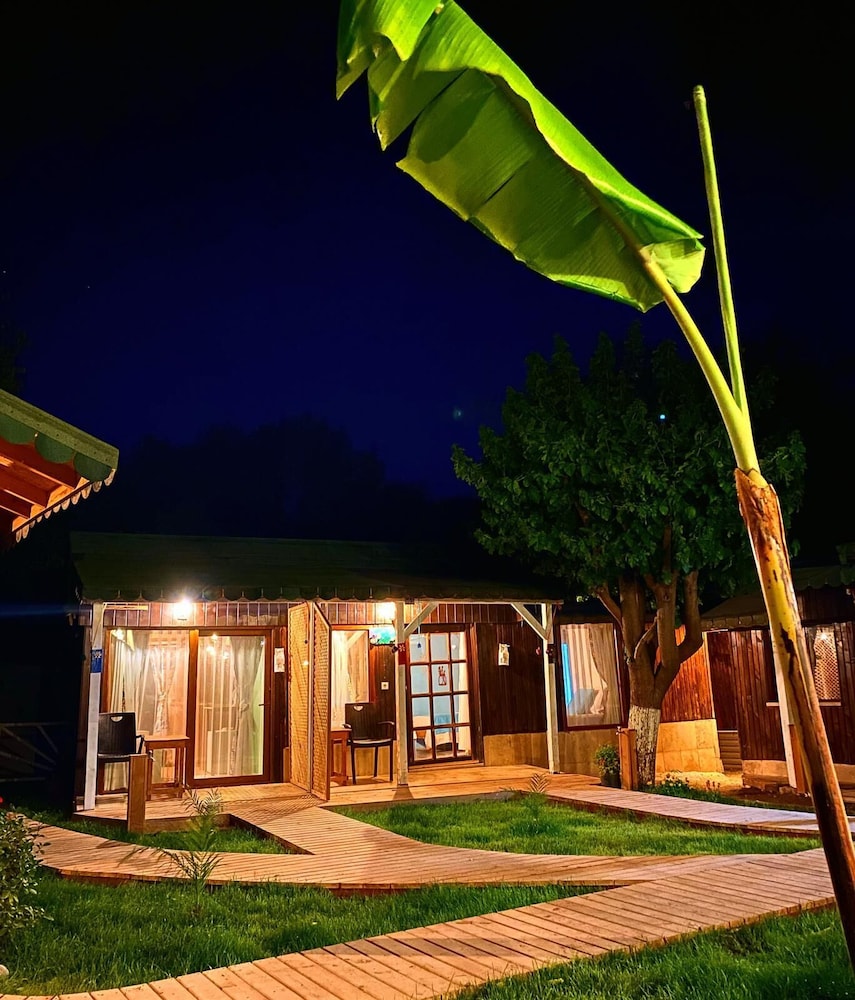 Kara Kedi Beach Bungalow 2/50