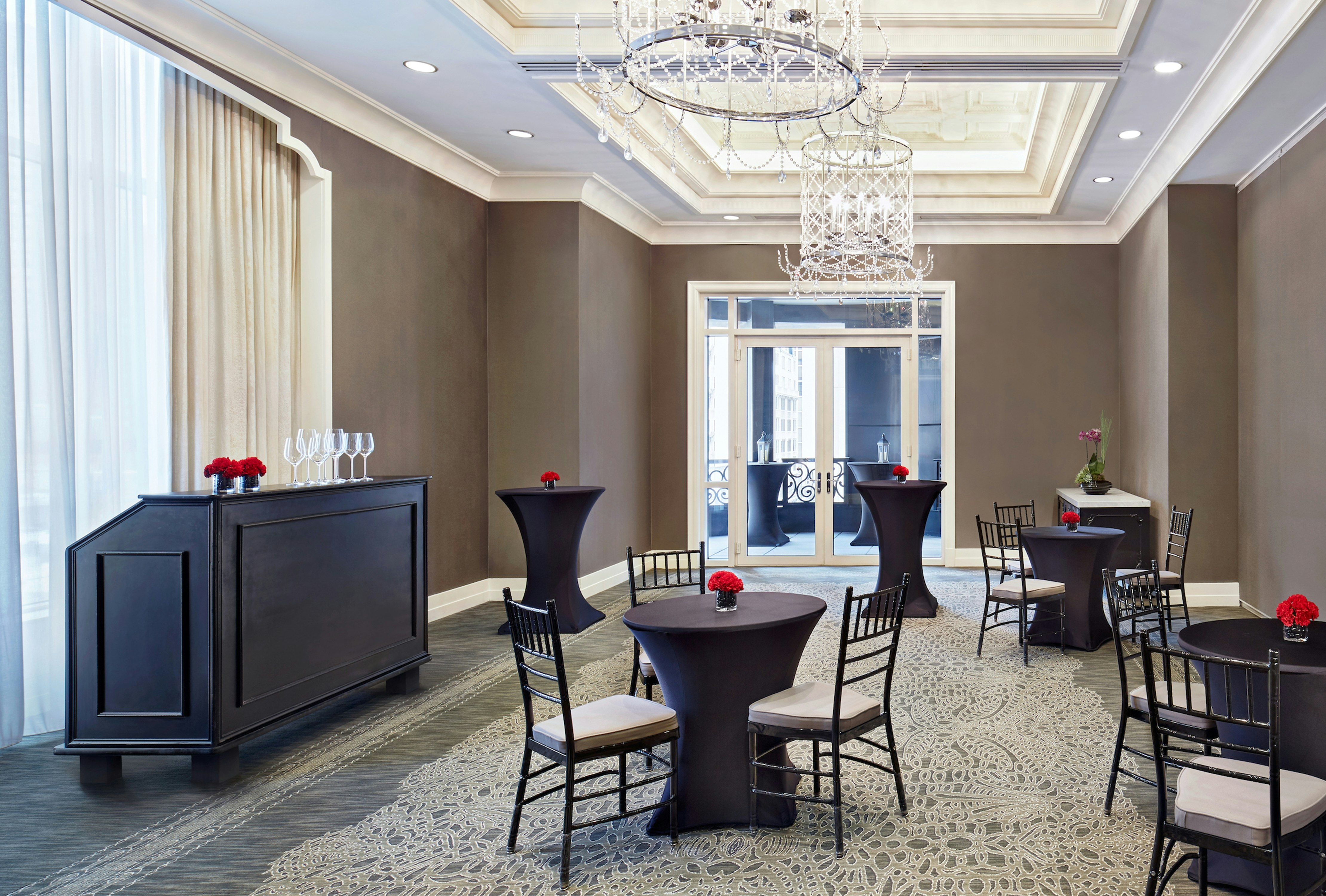 Waldorf Astoria Chicago 56/99