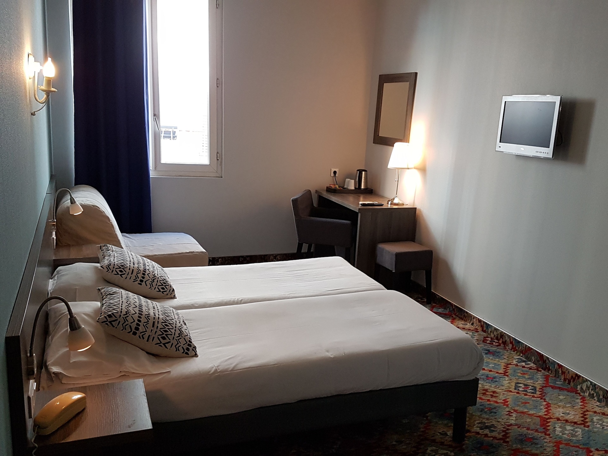 STANDARD, TWIN BEDS