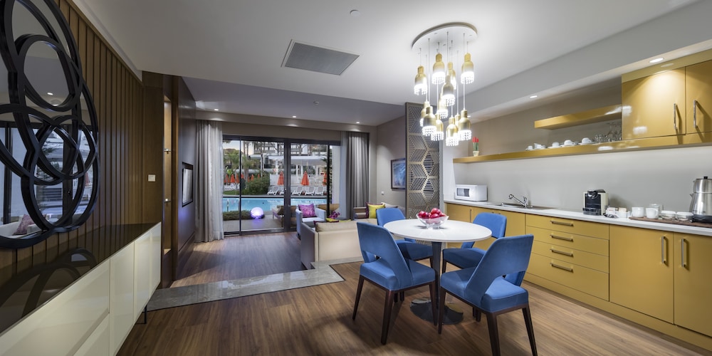 Trendy Lara Hotel 47/67