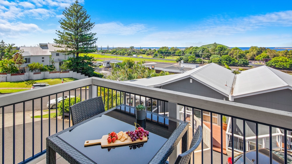THE OBSERVATORY HOLIDAY APARTMENTS 2/40