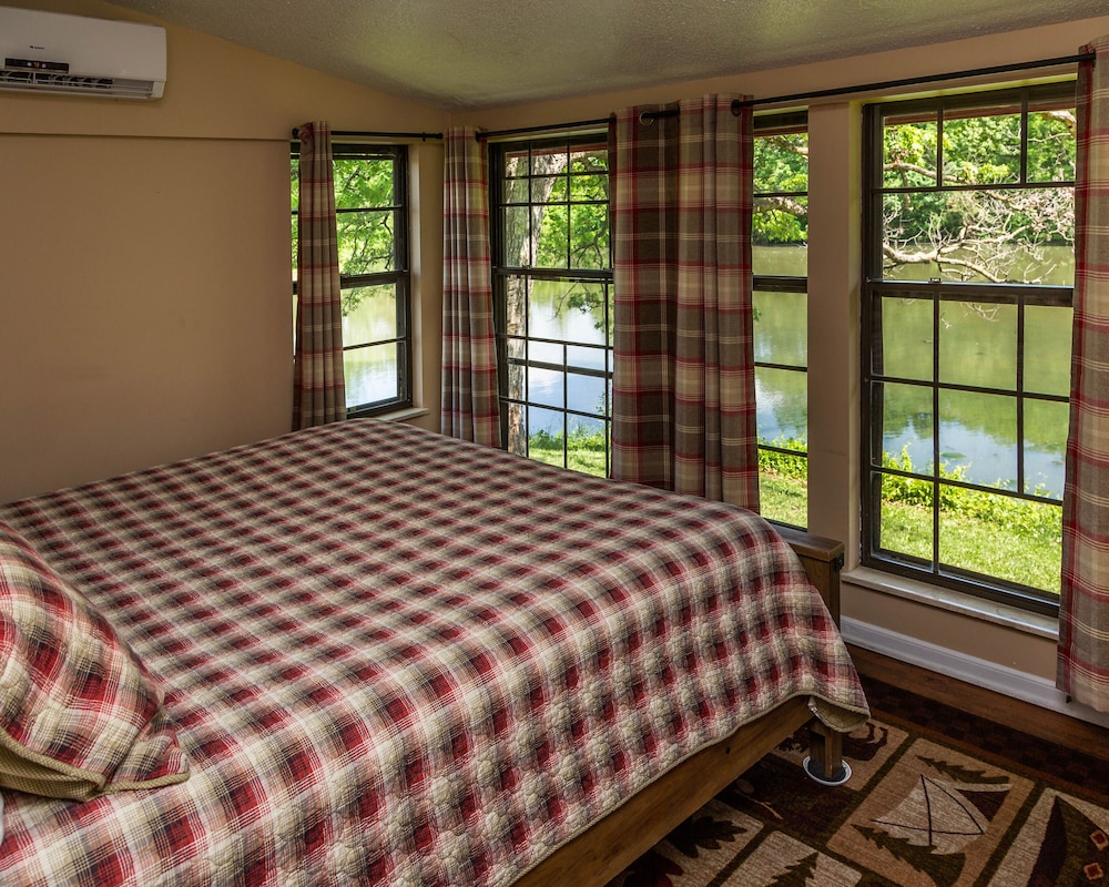Basswood Resort 62/78