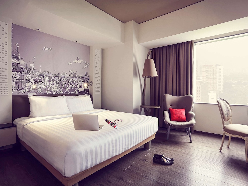 MERCURE JAKARTA SIMATUPANG 33/72
