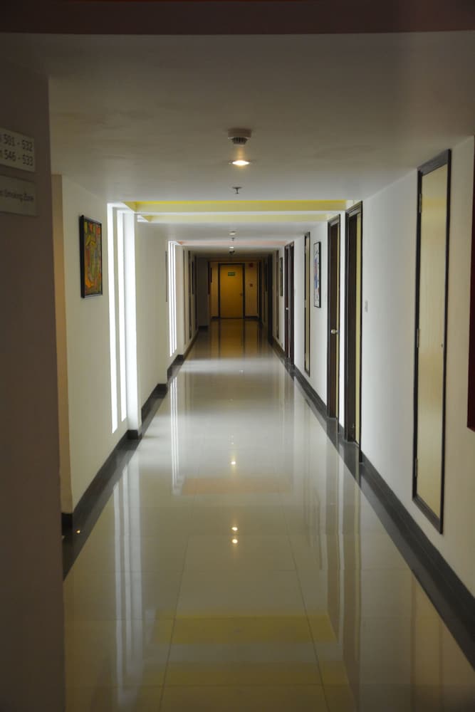 RED FOX HOTEL JAIPUR photo3