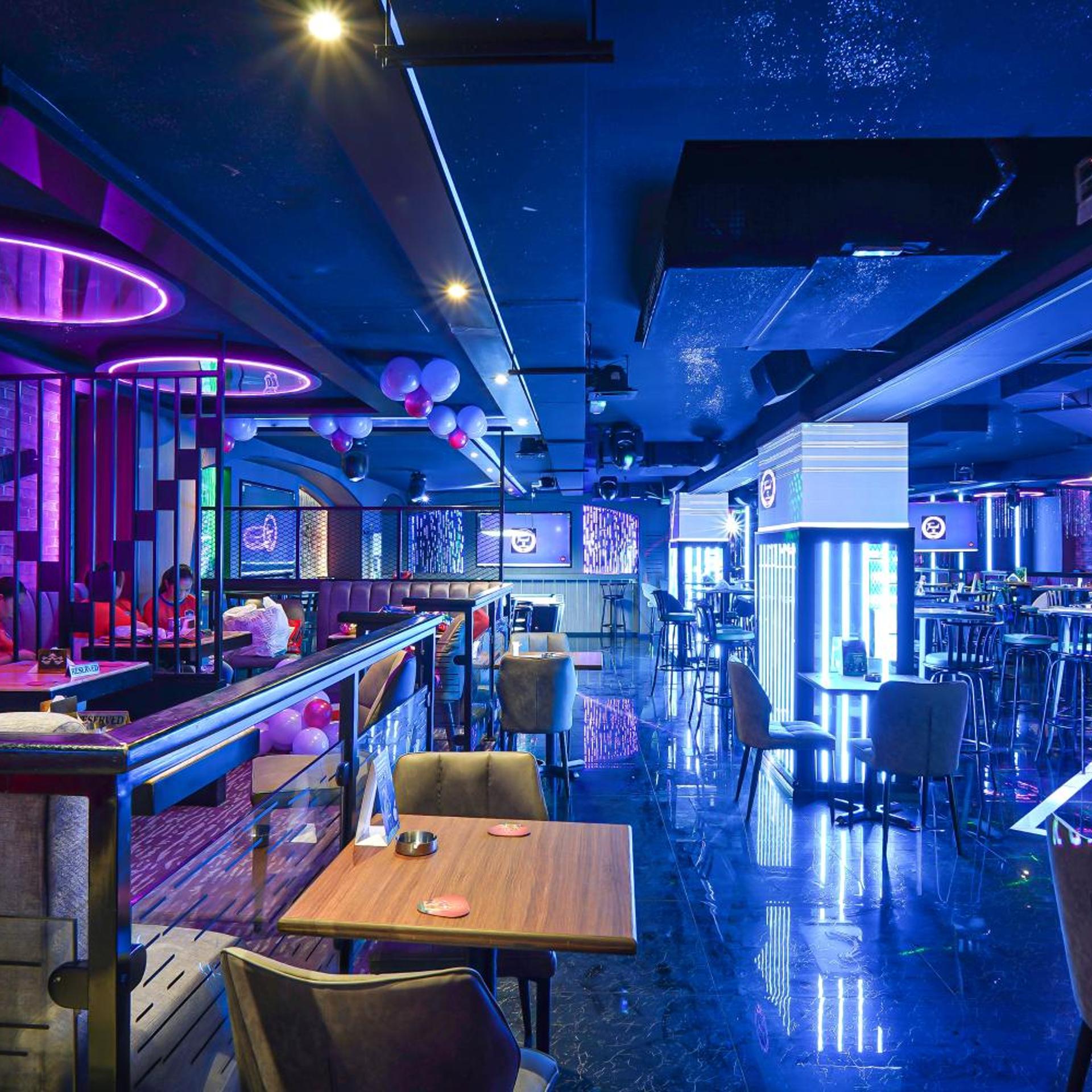 restaurant cafeteria