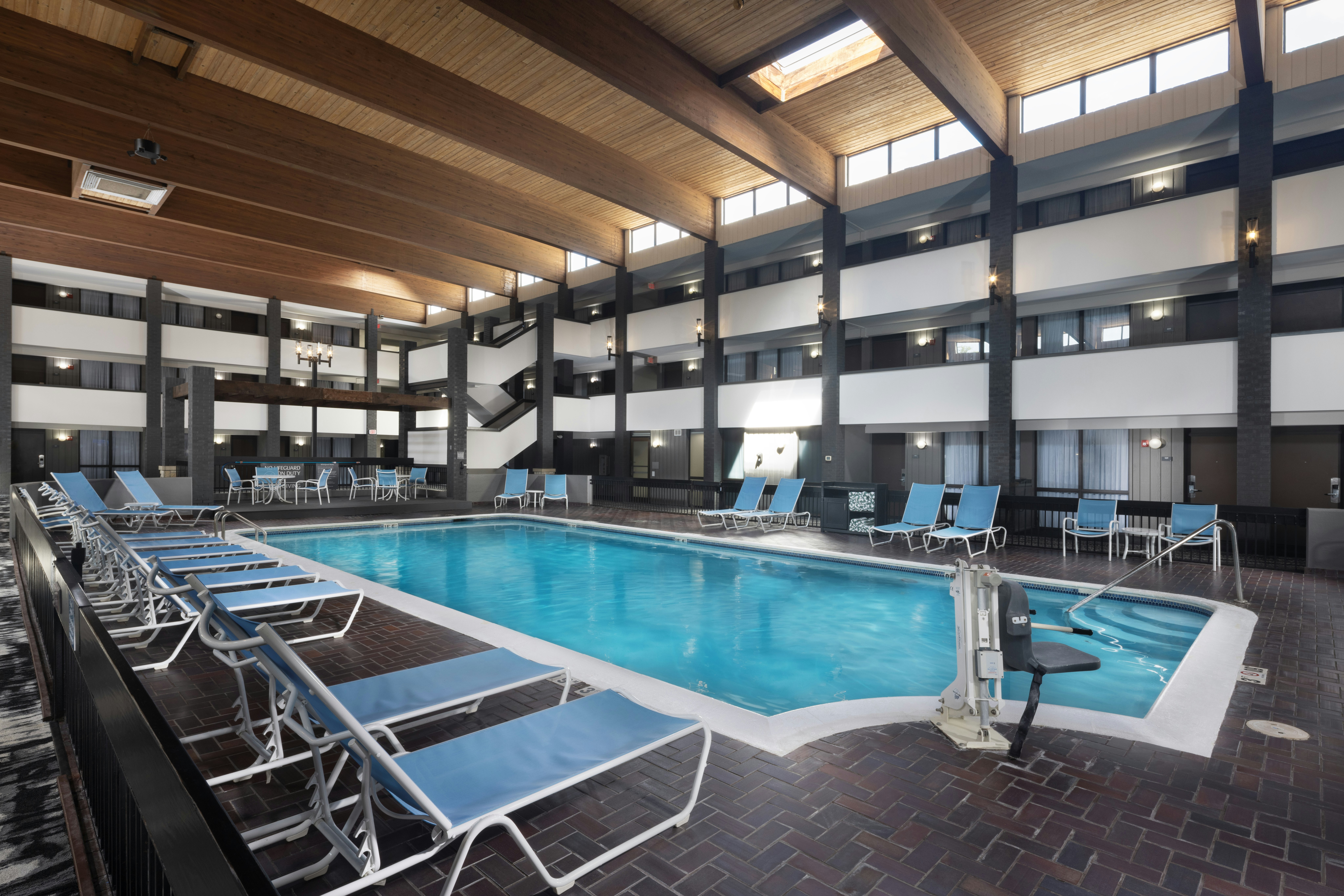DoubleTree by Hilton Manhattan, KS 13/29