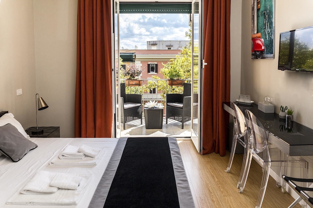 Top Floor Trastevere 9/30