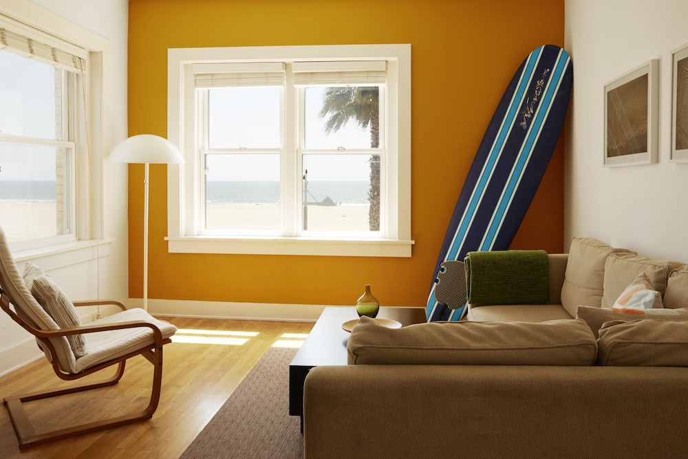 Venice Suites 43/68