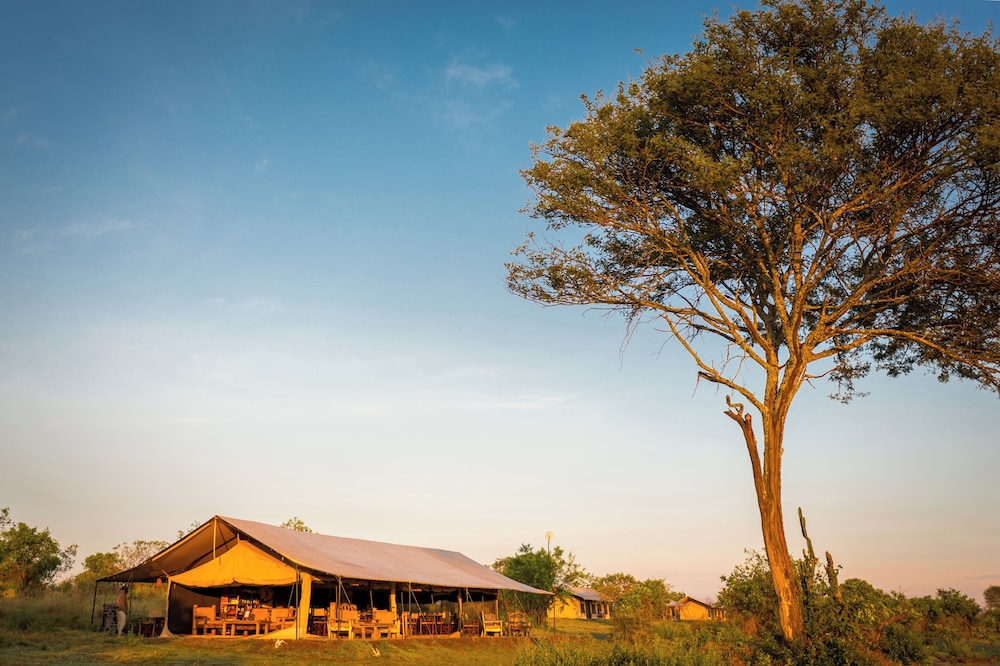 Gnu Mara River Camp 46/50