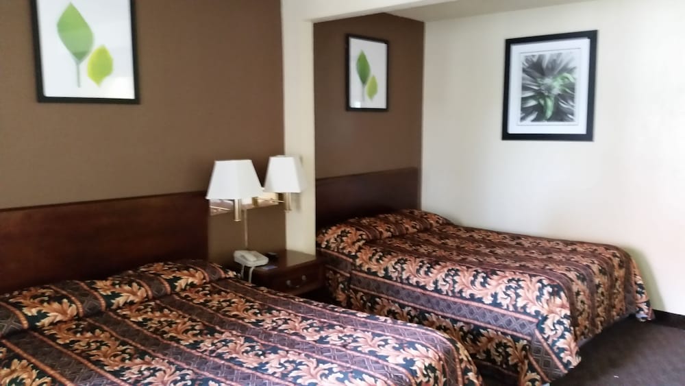 Travel Inn Motel 24/50