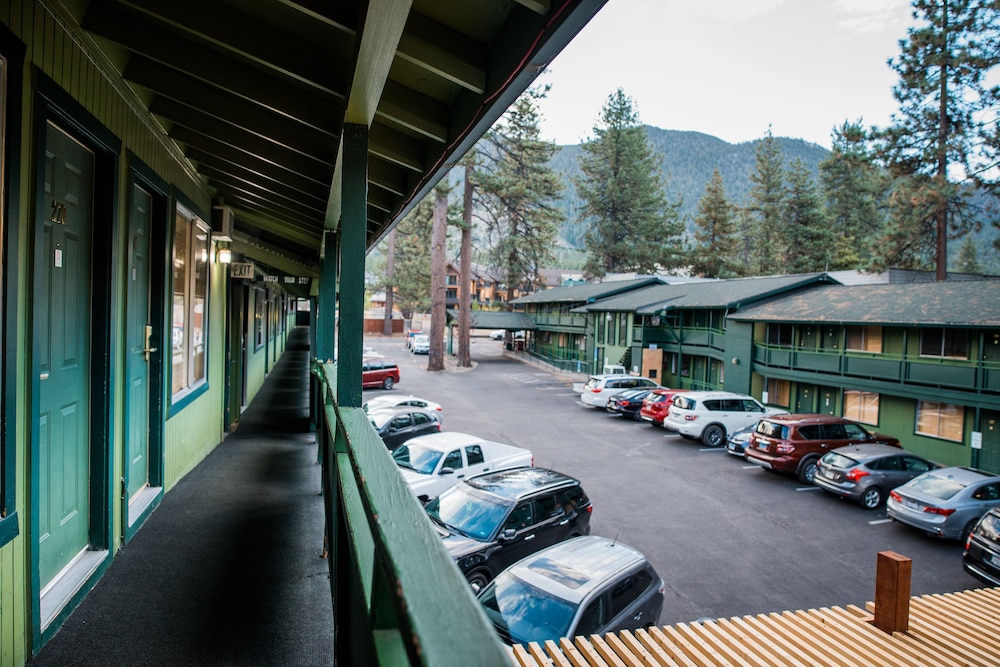Big Pines Mountain House 59/67