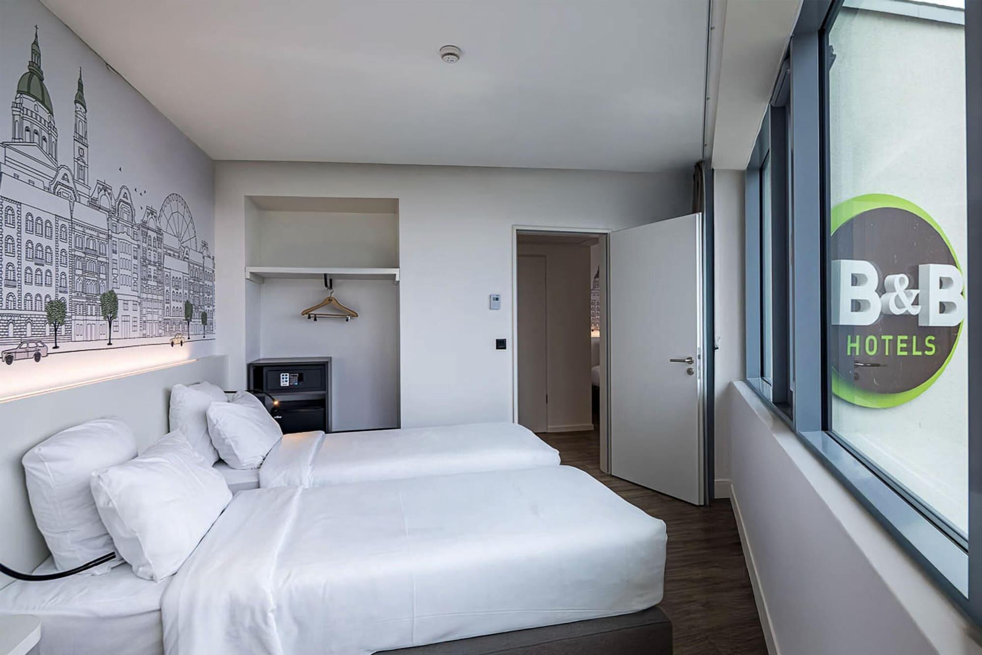 Room, Quadruple, River View