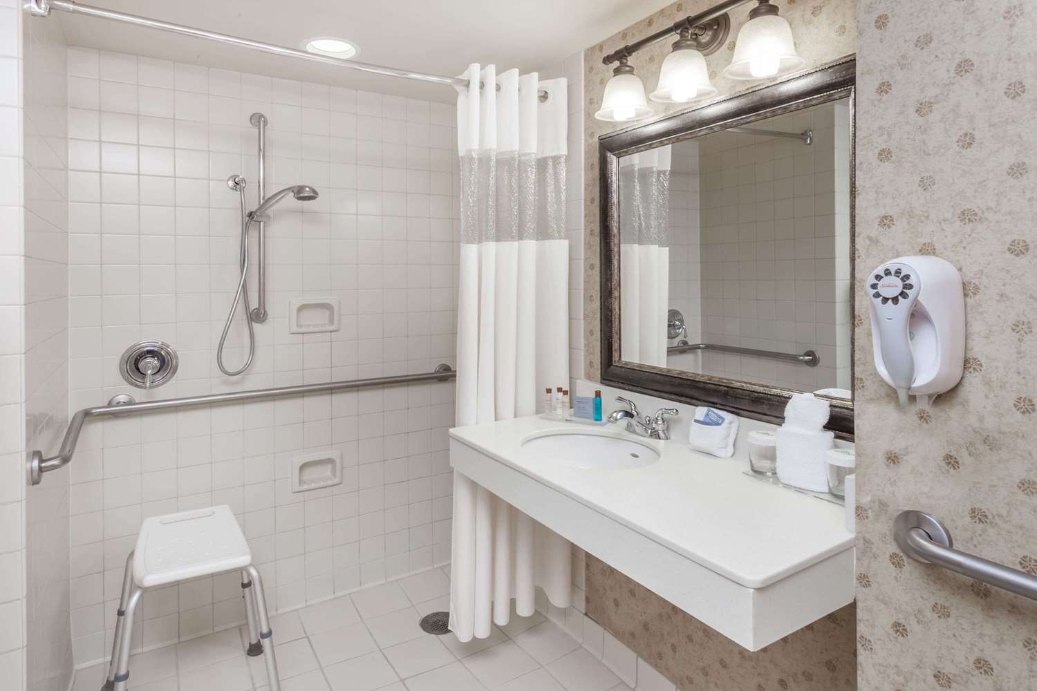 Wingate by Wyndham Peoria 28/28